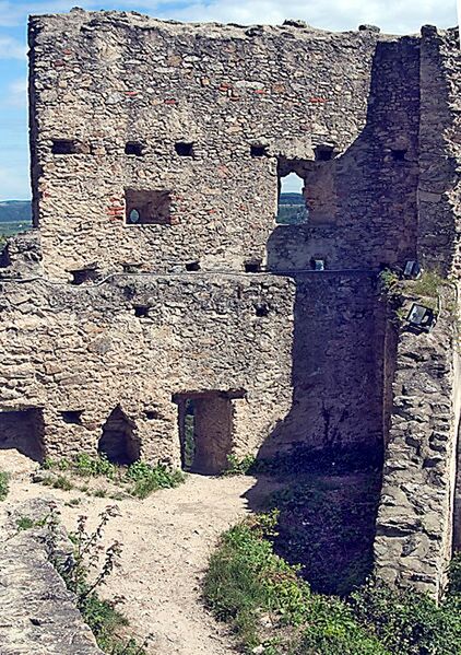 Datei:Wachau Ruine Dürnstein.jpg